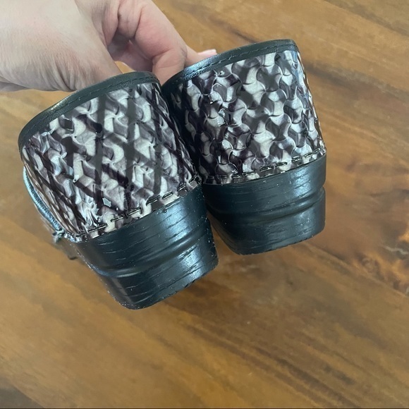 Sanita gray embossed nursing career comfort‎ clogs - Picture 4 of 7